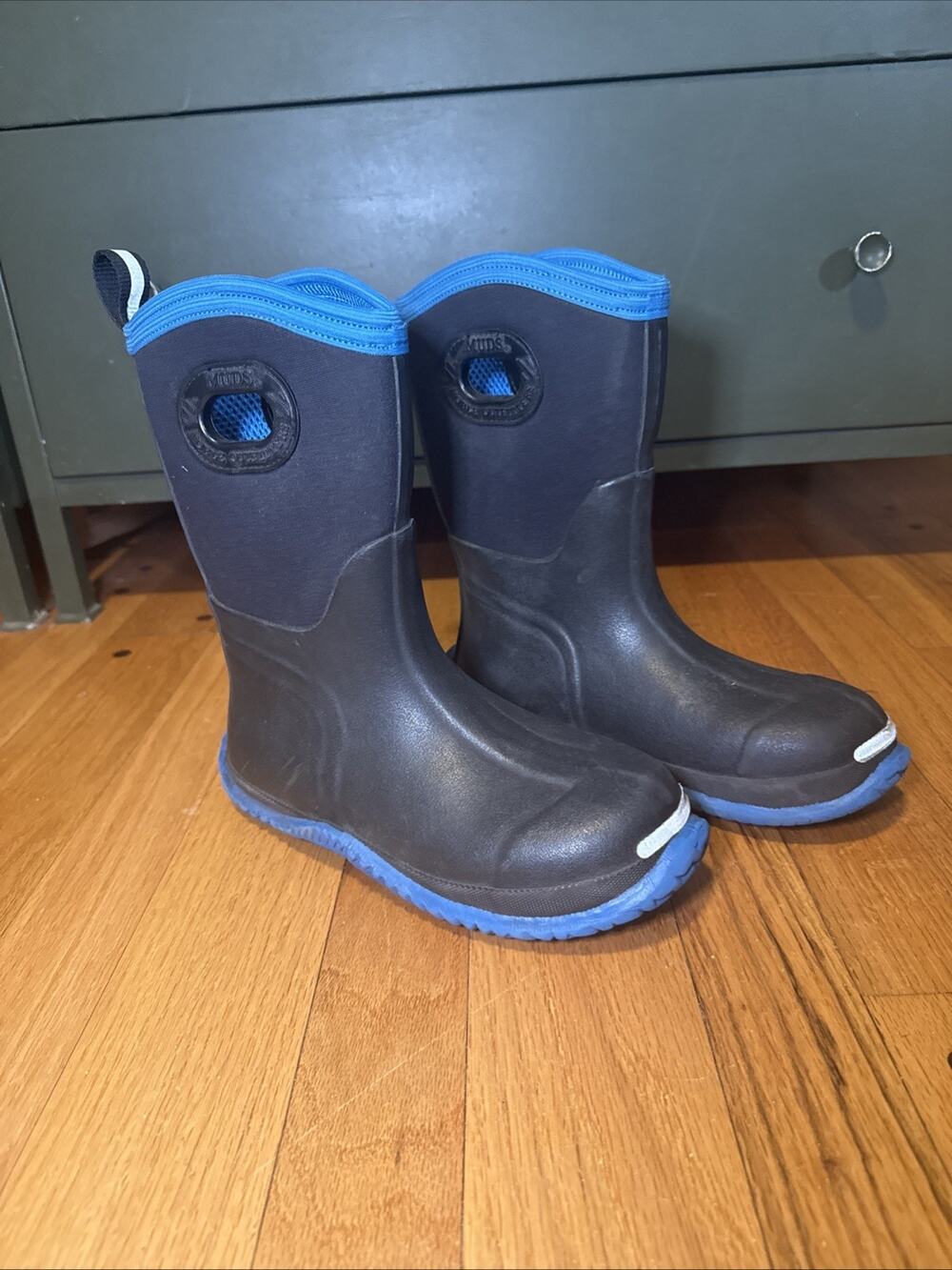 Noble Outfitters MUDS Boots Kids Youth 3 Mud Rain Snow Waterproof Rubber